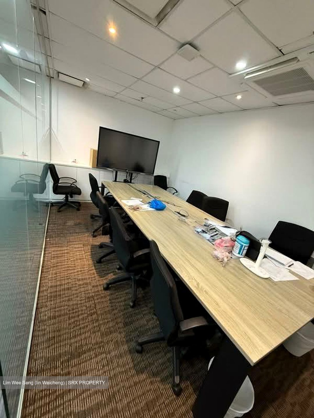 Royal Brothers Building (D1), Office #568043781
